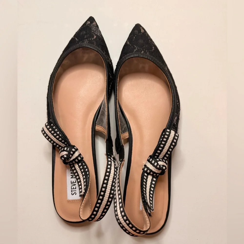 Steve Madden Black Lace Pointed Slingback Mules with White-Trim Straps - Picture 3 of 3